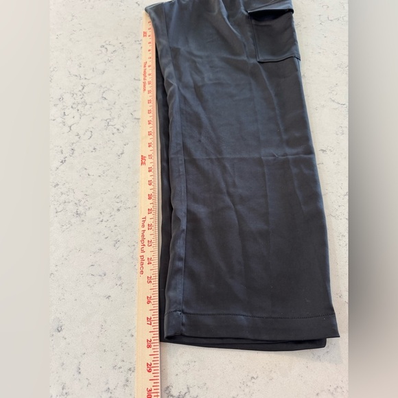 PAIGE Satin cargo pants Black Size 10 Dress Up Holiday Party - Picture 12 of 12